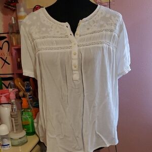 Chic White Button-Up Blouse